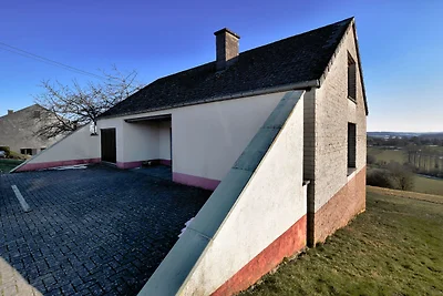 Ferienhaus in Nadrin mit privater Terrasse