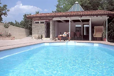 Magnifica villa con piscina