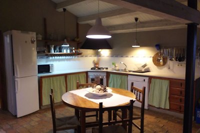 Vintage-Villa mit Swimmingpool in Montmajor...