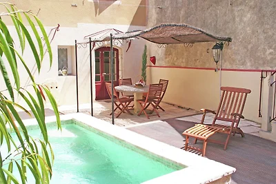 Attraktives Ferienhaus mit Schwimmbad