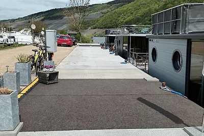 Hausboot in Pölich mit Schwimmbecken