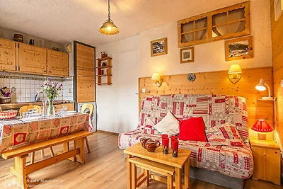 Kleine Chalet-Atmosphäre mit Bergblick.