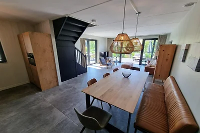 Wasservilla in Balk mit eigenem Steg