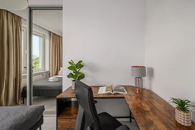 Flat with Quiet Courtyard