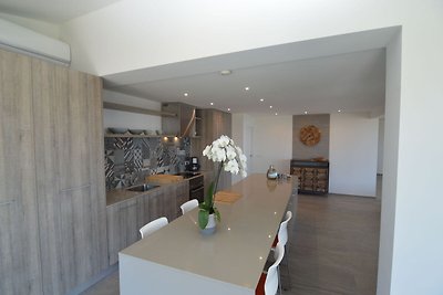 Luxuriöse Villa mit privatem Pool in Coveta...