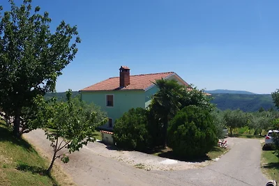 Geräumige Wohnung mit Blick auf die Weinberge