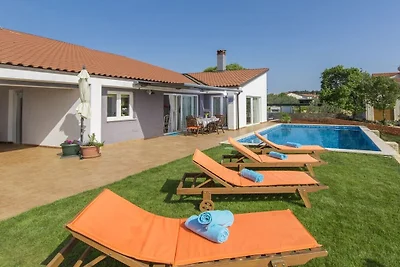 Villa in Rovinj mit Terrasse