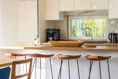 Villa am Meer mit Swimmingpool in Barotul