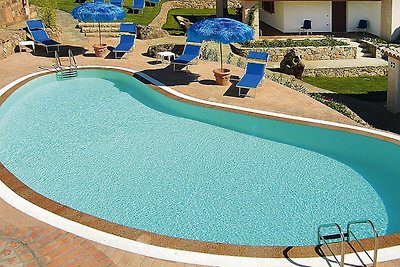 Residence mit Pool in Tanaunella-Budoni-ehema...