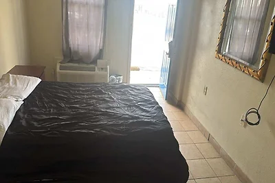 Queen Bed Non-Smoking