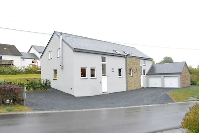 Villa in Berismenil in der Nהhe des Waldes