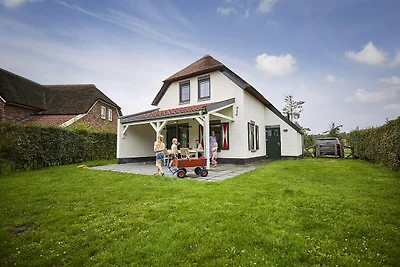 Villa in Roggel met zeestrand