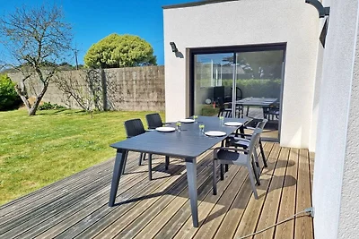 Moderne villa van 710 m² op 100 meter van het...
