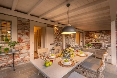 Villa bei Lucca mit Pool und Sauna