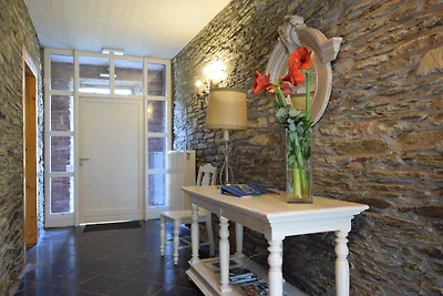 Casa vacanze a Tenneville con piscina coperta