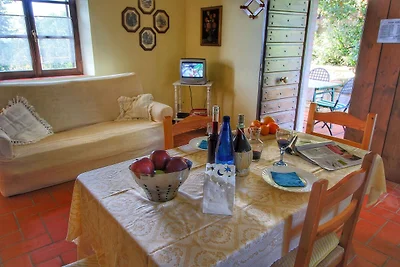 Gemütliches Bauernhaus in Paciano mit Pool