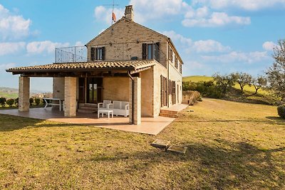 Gemütliches Ferienhaus in Moregnano mit...