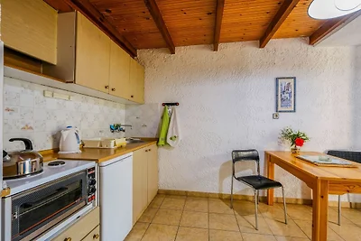 Einladendes Ferienhaus mit Balkon