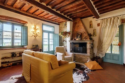 Noble Villa in Cortona mit Swimmingpool