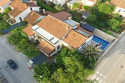 Ferienwohnung in Pula mit Schwimmbecken