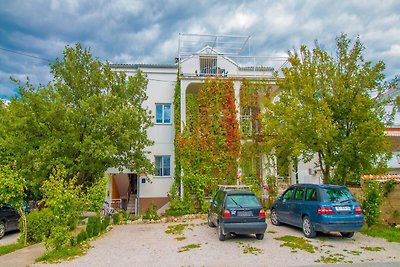 Spacious apartment in Jadranovo with private...