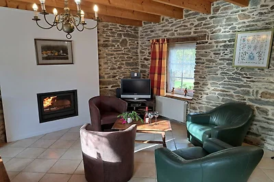 Steinhaus mit Kamin, Plouénan