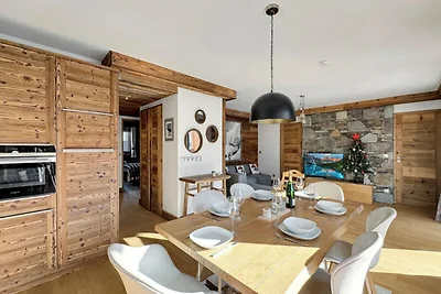 Ferienwohnung in Les Carroz mit Pool und Spa