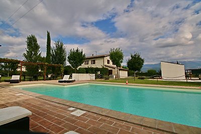 Casa vacanze di lusso a Foligno con piscina