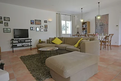 Lussuosa villa ad Escales con piscina
