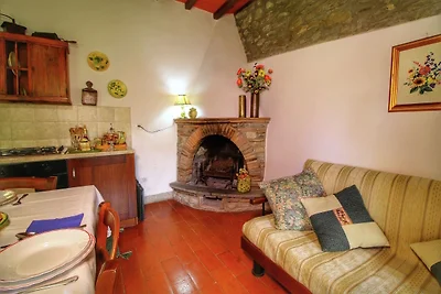 Agriturismo a Cortona con giardino e piscina