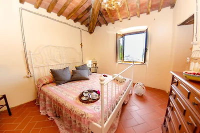 Prächtiges Cottage mit Pool in San Marcello...