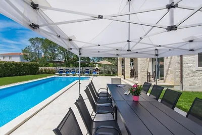 Villa in Vabriga with swimming pool