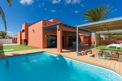 Villa in Corralejo mit privatem Pool