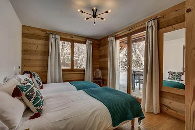 Traditional Chalet close to Flegere Lift...