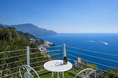 Villa in Amalfi mit Pool und Meerblick