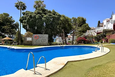 Villa in Nerja mit Meerblick-Terrasse
