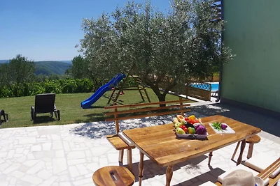 Geräumige Wohnung mit Blick auf die Weinberge