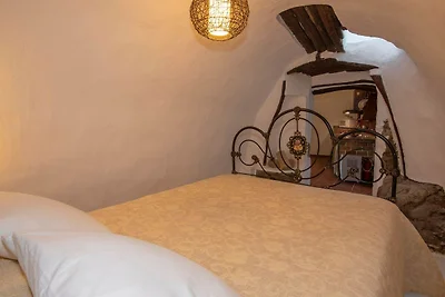 Höhlenhaus-Retreat mit Solarium und Pool