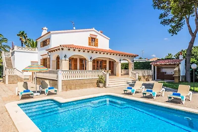 Villa in Cala Blanca mit privatem Pool