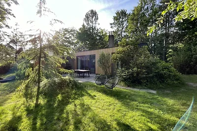 Schöne Feriensuiten im Wald mit Wellness