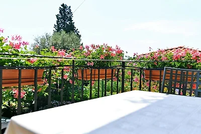 Scenic Retreat Rooms and Family Apartments - ...