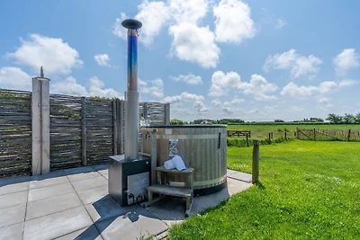 Moderne Villa für 6 Personen mit privatem Whi...