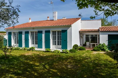 Spaziosa casa vacanze vicino al mare a Loix