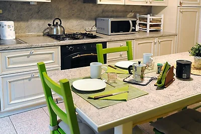 Wohnung in Torino mit Balkon und Parken
