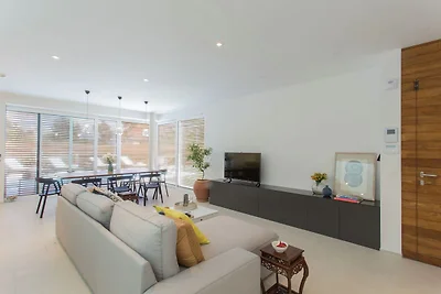 Luxuriöse Villa mit privatem Pool und Garten