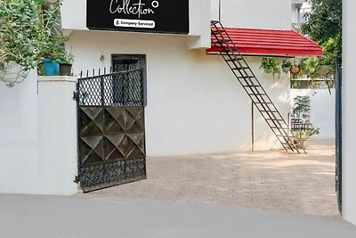Super Baner vicino all'autostrada Mumbai Pune