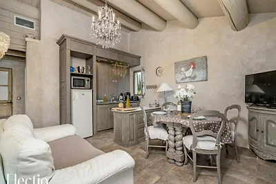 Appartamento a Oppède con piscina riscaldata