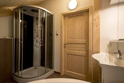 Chalet mit Whirlpool