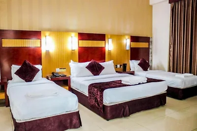 Vierbettzimmer Phoenix Hotel