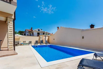 Ferienhaus Fulia mit Pool